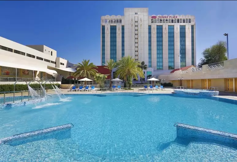 Crowne Plaza 
